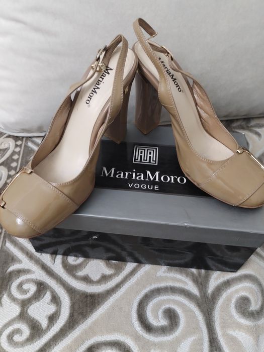 Продам туфли лаковая кожа