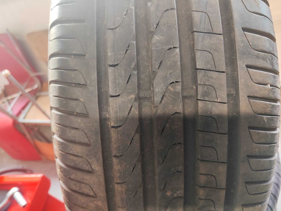 4бр.летни гуми 215/45/18 Pirelli