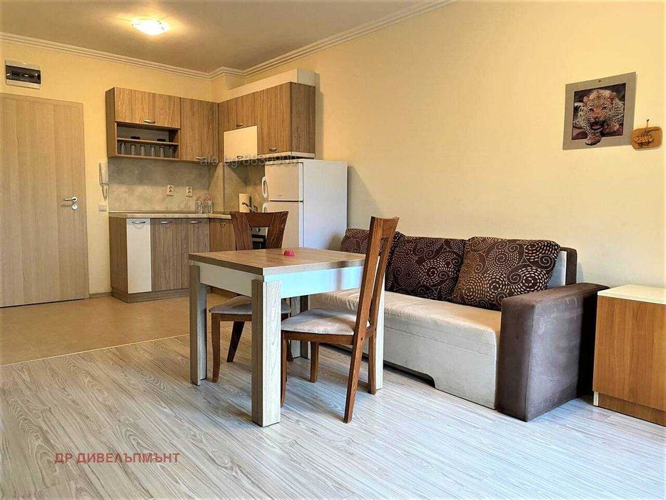 Дава се под наем Двустаен апартамент в к.к. Слънчев бряг - 46 кв.м за 254.49 € - Снимка #1