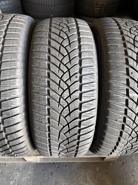 4 anvelope iarna 215/55/17 Goodyear 7-7.3 mm!