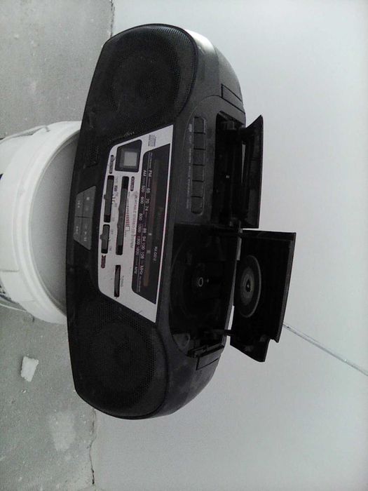 Панасоник - Работи  на  радио / За другите не знам .