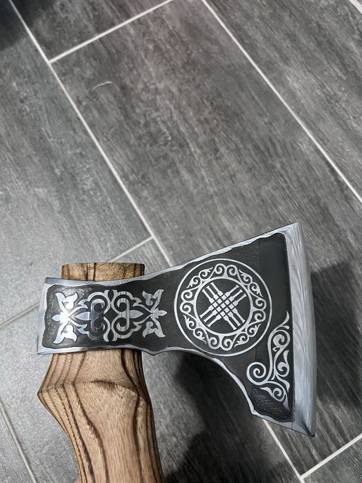 Топор Именной :Ысық новый продам