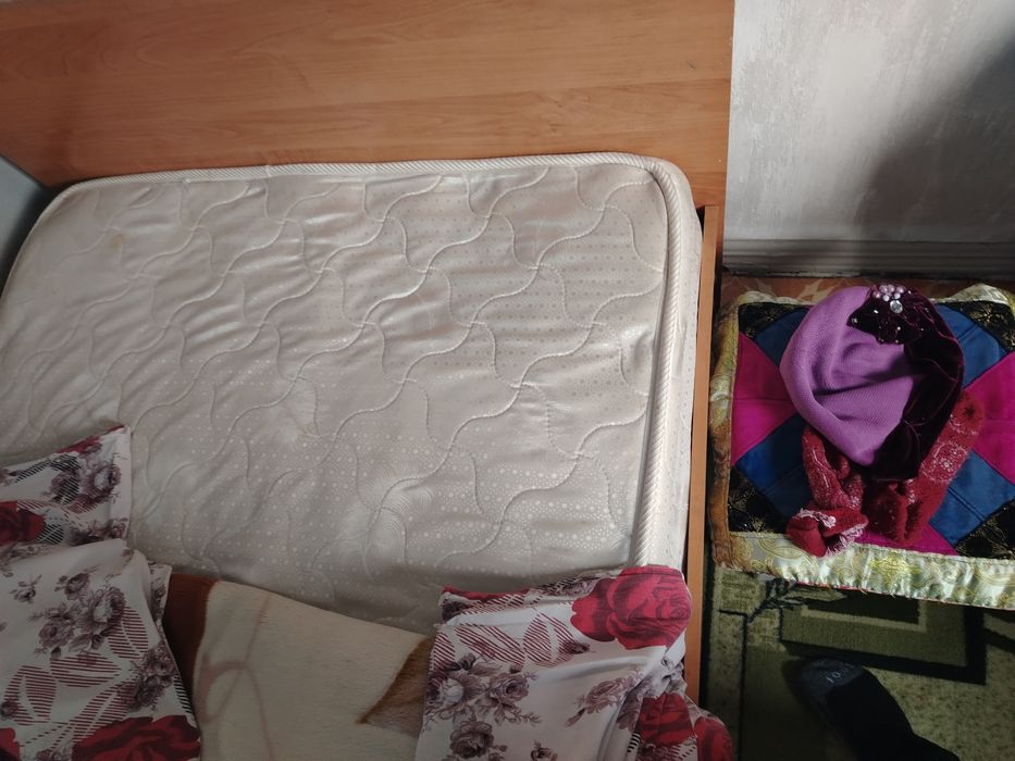 Продам кравать с матросам