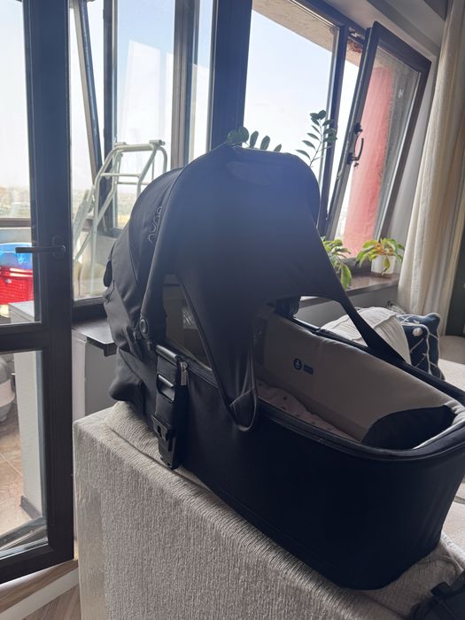 Nuna 3:1  mixx next collab BMW