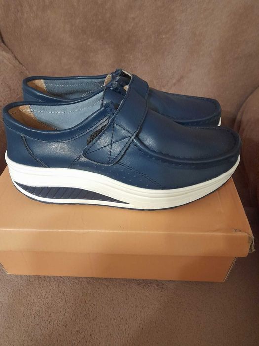 Pantofi din piele naturala, masura 38, foarte confortabili