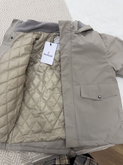 Продам комбенизон куртка осень весна