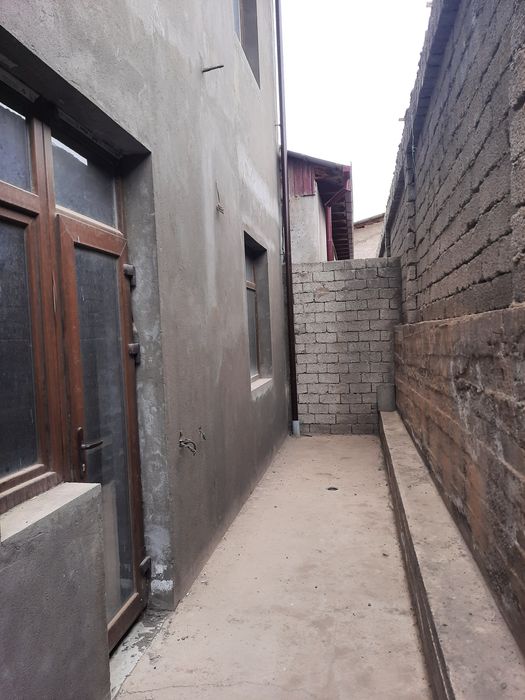 Уй сотилади Кибрай тумани Обод махалласи, Лолазор кÿчасида