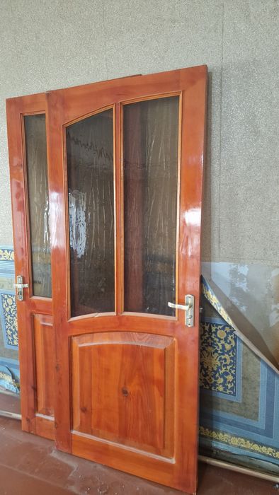 Продам деревянные межкомнатные двери