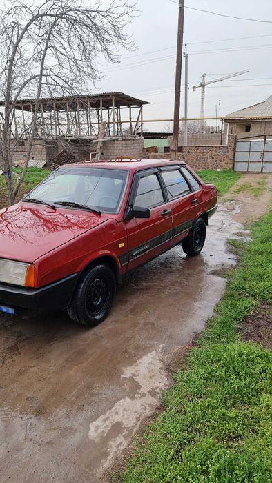 Автомобиль ВАЗ 21099