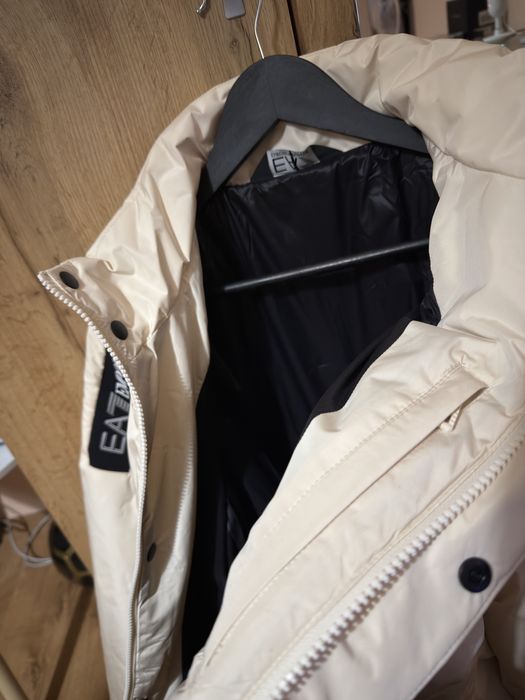 Emporio Armani оригинално ново тънко яке