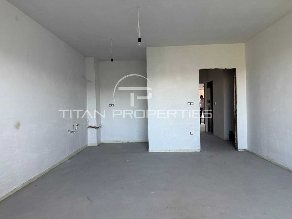 Продава се Тристаен апартамент в Пловдив, Остромила - 111 кв.м за 703 €/кв.м - Снимка #1