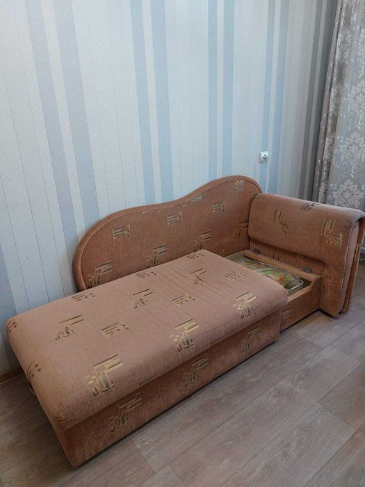 Диван подростковый. б/у