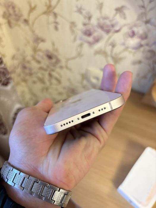 Продается Айфон.