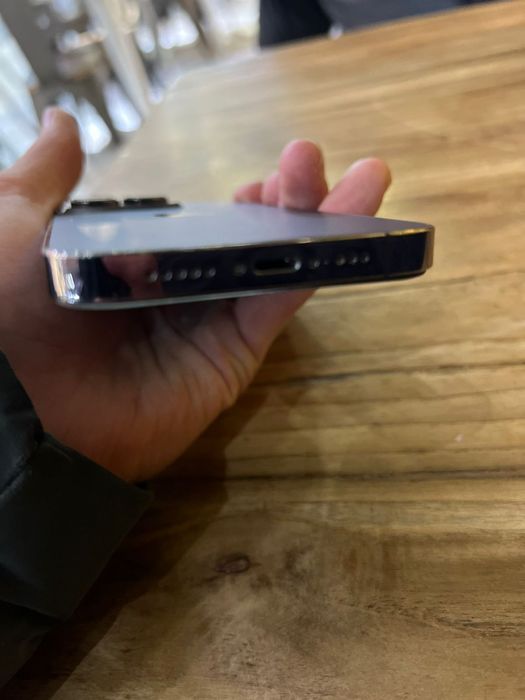 Продам iphone 14 pro