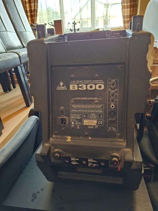 Vând lot de 7 boxe active Behringer profesionale