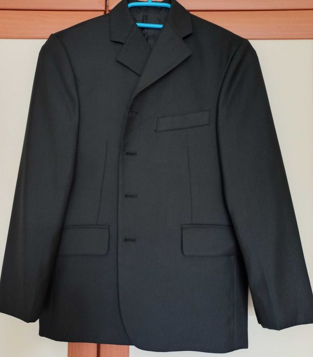 Детски официален костюм 146см.