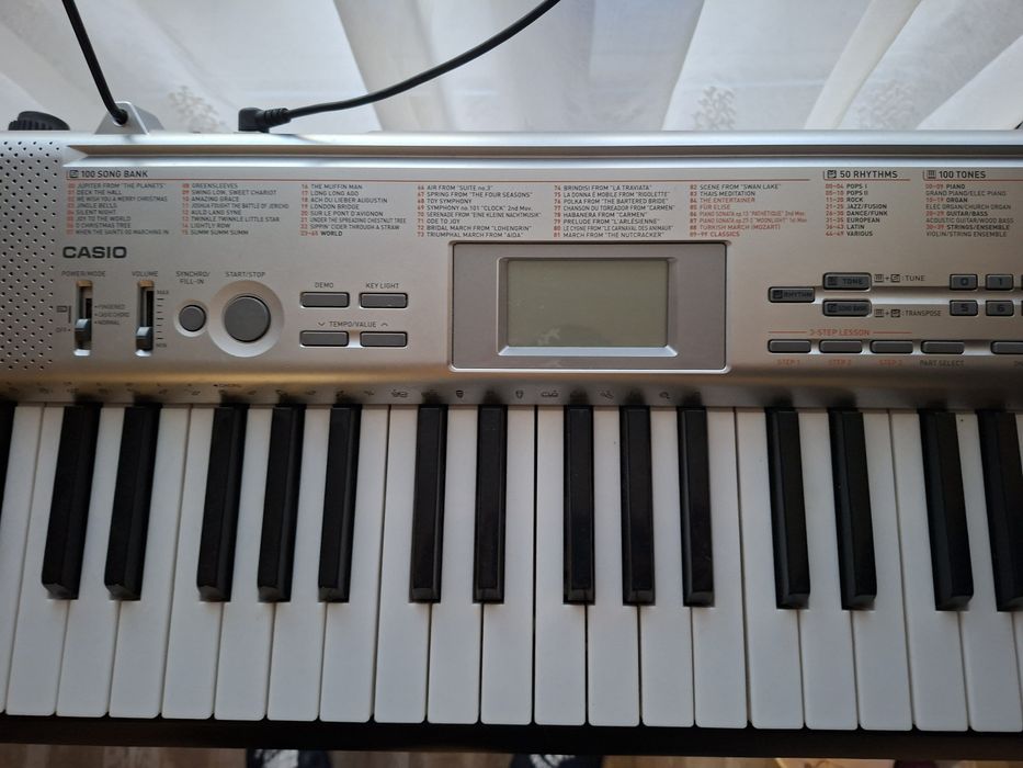 Vand Orga Casio LK-130