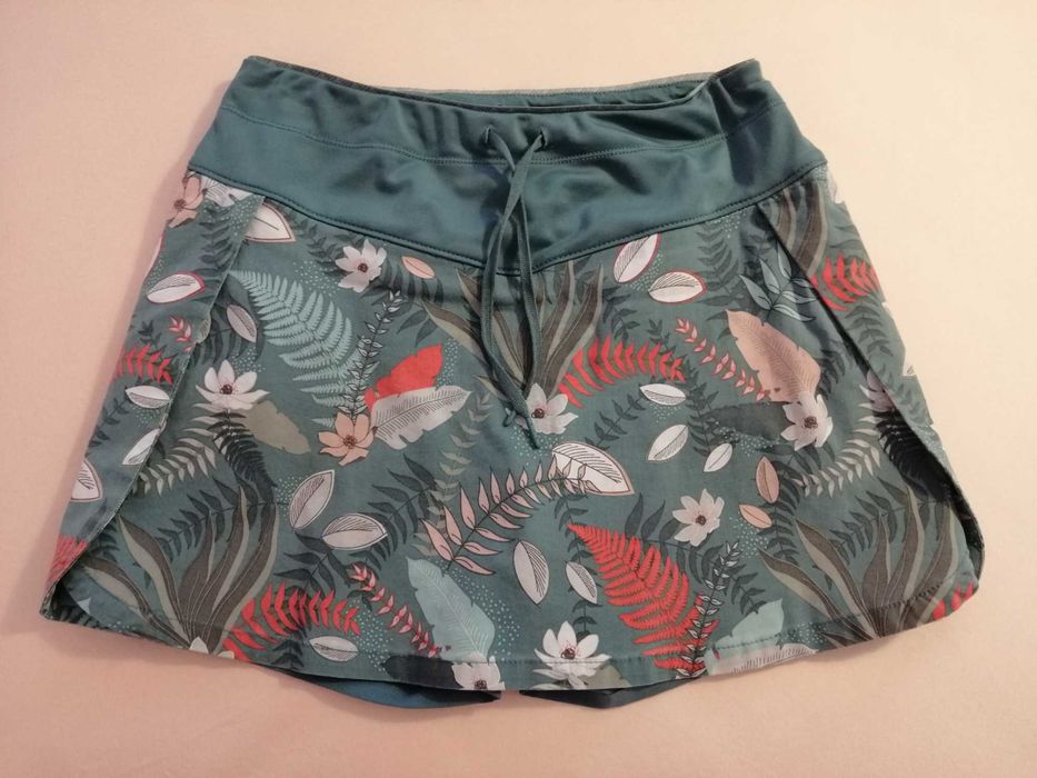 Пола с шорти размер 36