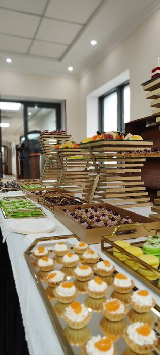 Arenda kaktelni stol . Аренда коктейлний стол. Прокат стол стул пасуд