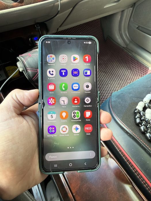 Galaxy Z Flip 5 в отличном состояние