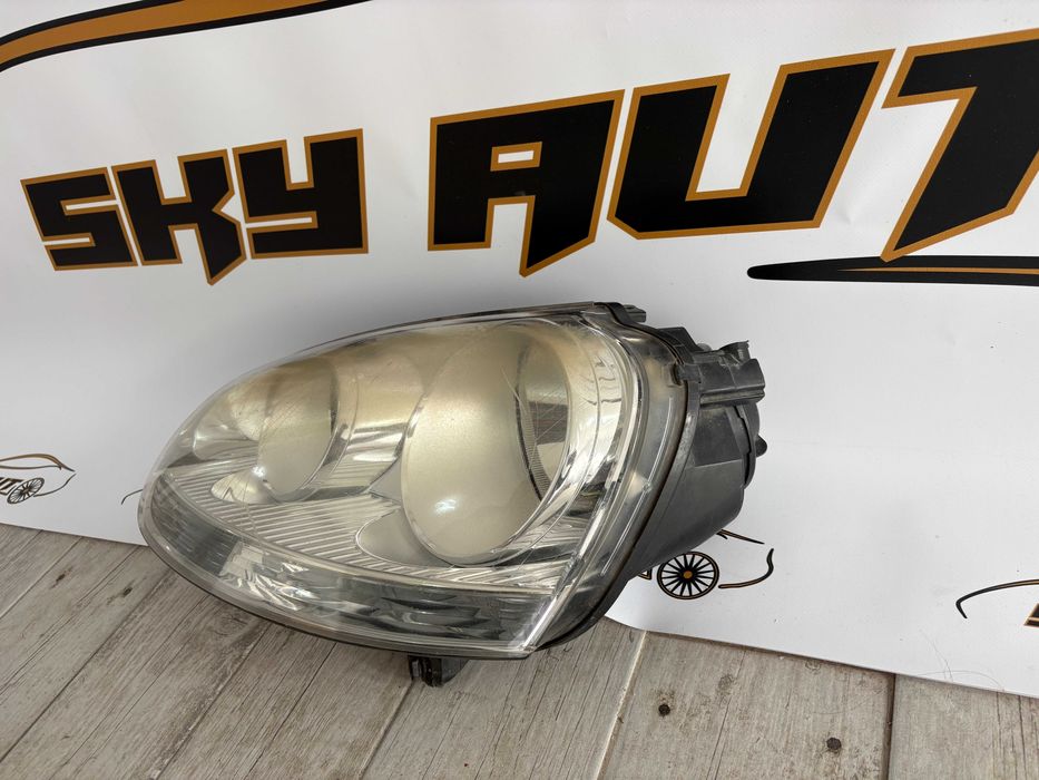 Far stanga Vw Golf 5 dupa 2004 cod 1K6941005N original Europa