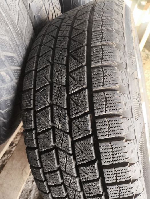 Продам шины. Зимние. R16