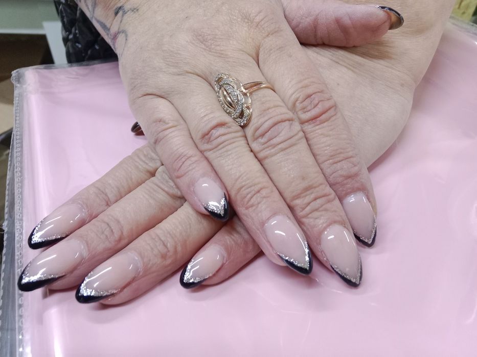 Маникюр,педикюр, наращивание ногтей