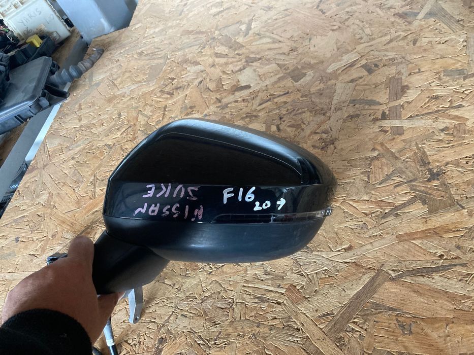 Ляво огледало. Nissan Juke. Нисан Джук. F16. 19-25г. 5 пина.