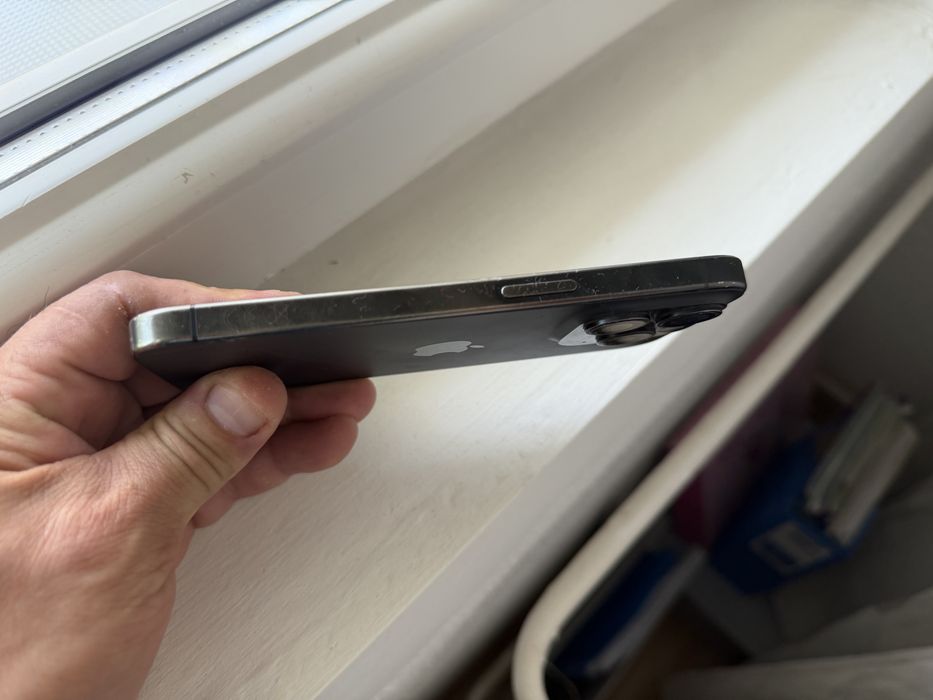 Iphone 15 pro se vinde