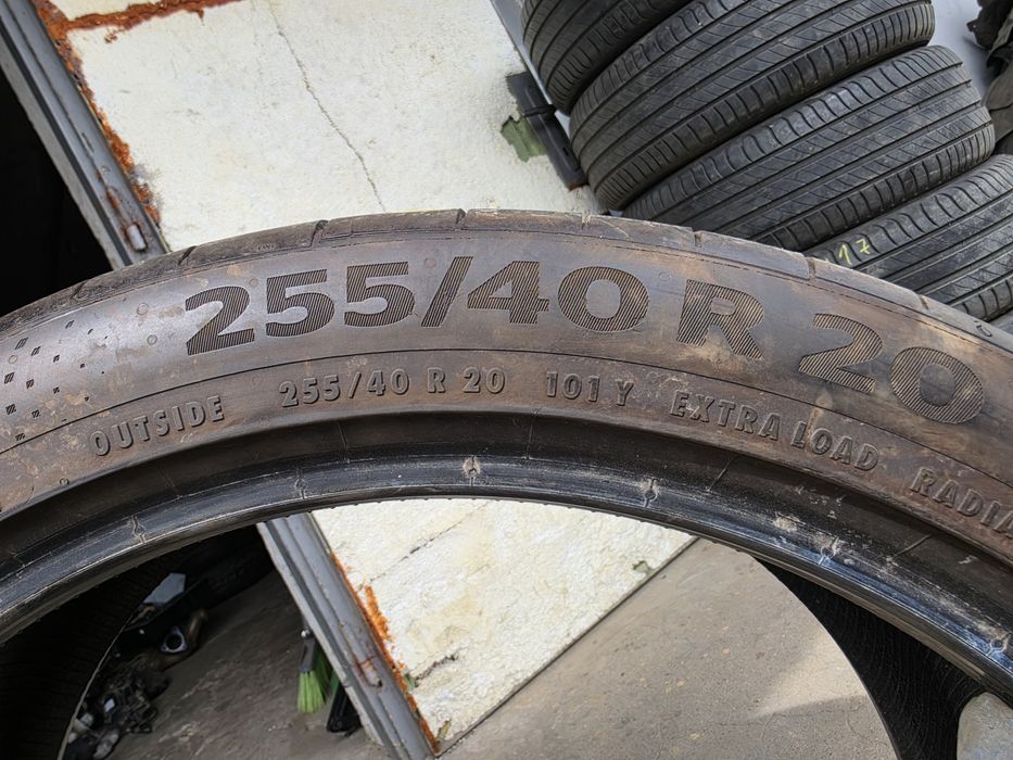 4 бр. летни гуми 255/40/20 Continental  AO DOT 4122 2x4,5 mm 2x3,5-4,5 mm