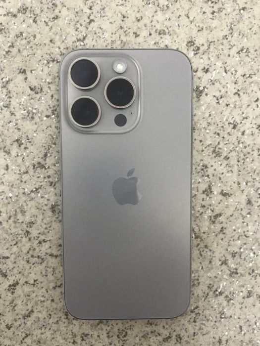 Iphone 15 pro  Ideal