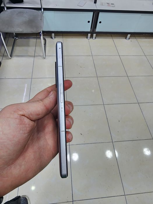 Poco f4 gt / redmi k50 gaming 8/128