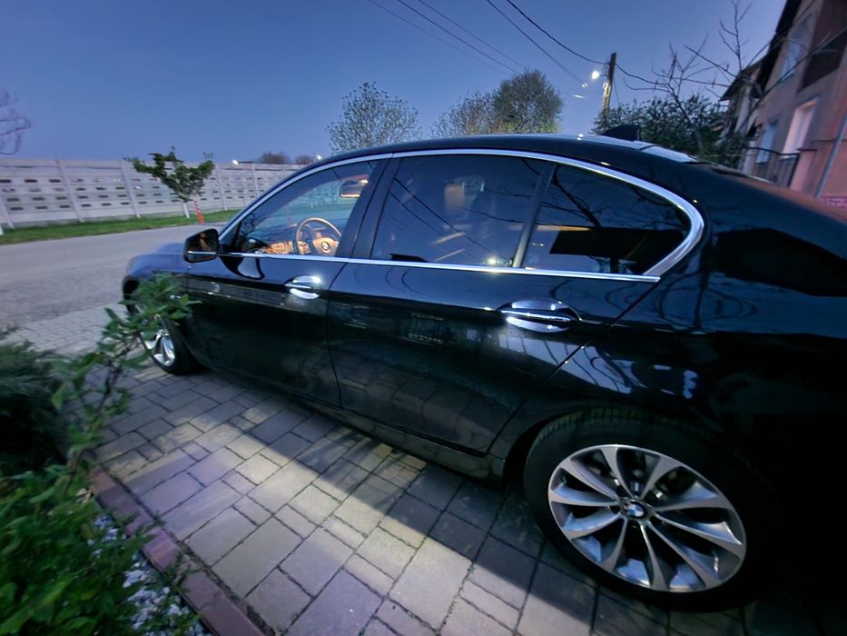 BMW Seria 5,  bi-turbo, 218cp