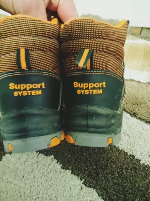 Продам страховачный ремень, и сапоги!