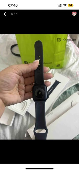 Продам Apple Watch SE