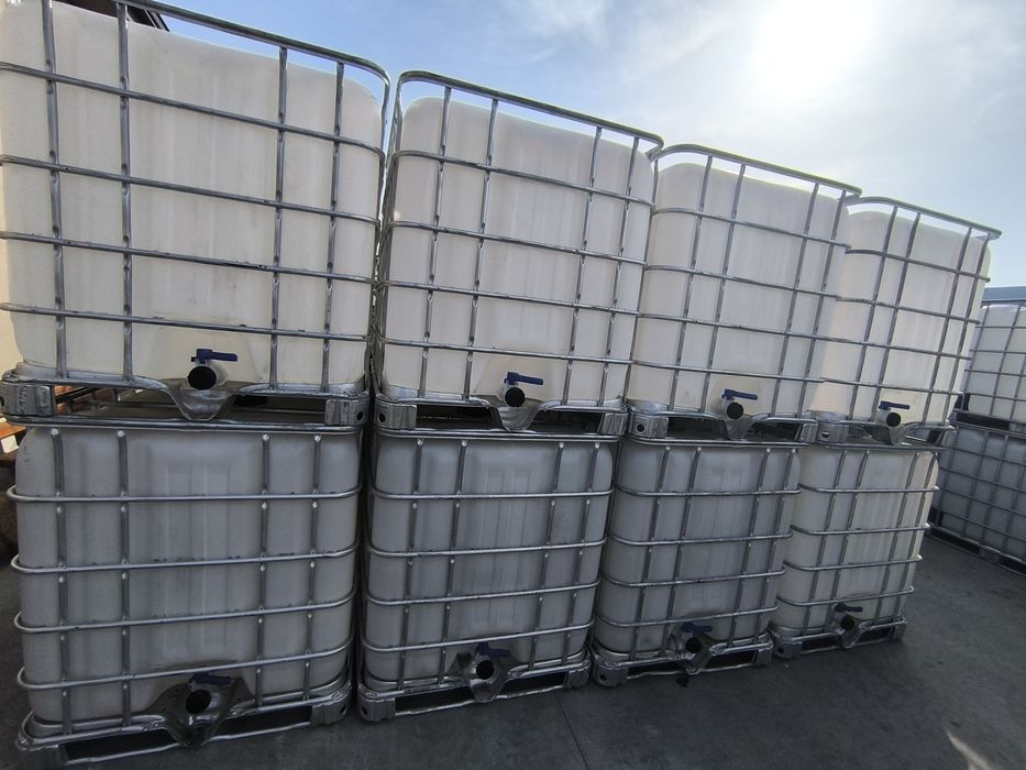 Бидони 1000 литра, един тон, Цистерни