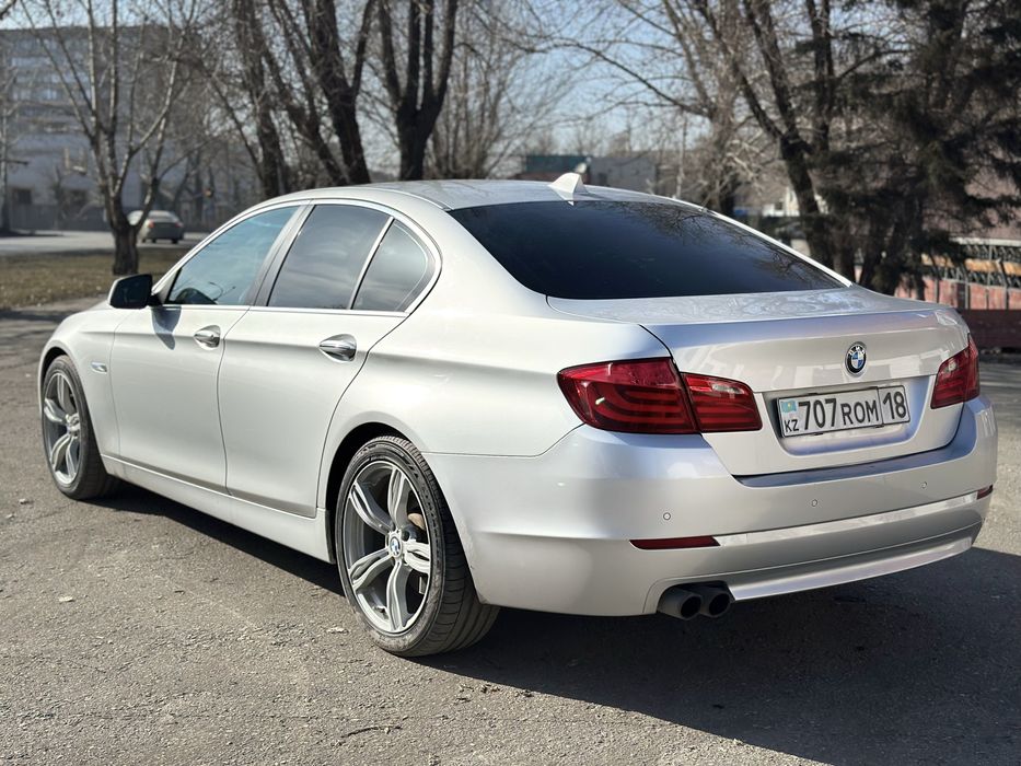 Продам BMW F10 520i