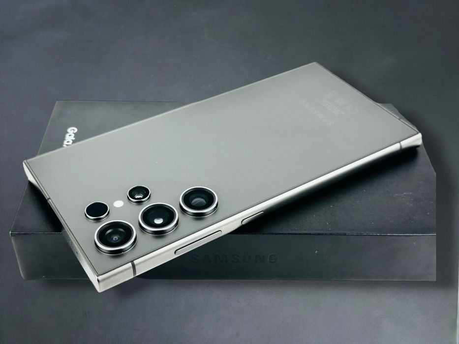 Samsung Galaxy S24 Ultra 5G 256GB 12RAM Black Перфектен! Гаранция!