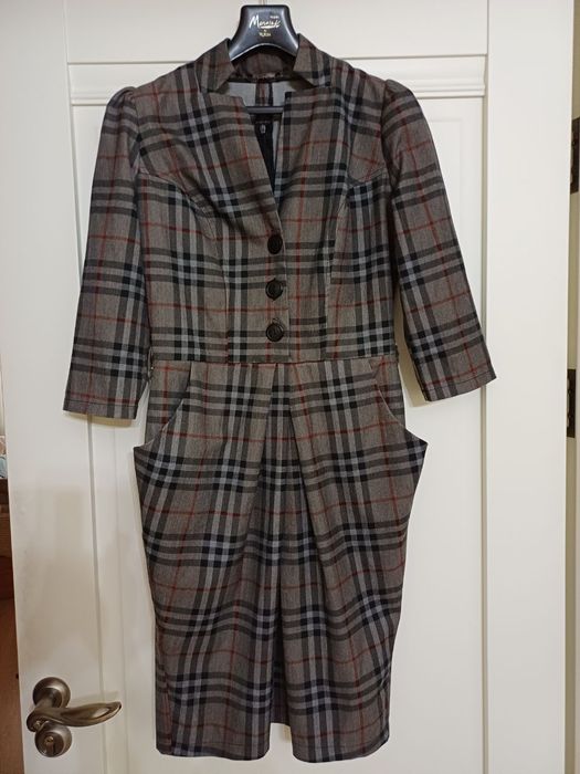 Офисное платье, фирменное