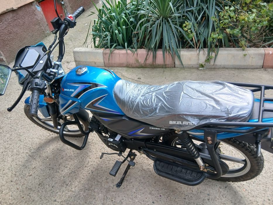 Moped Alpha yangi