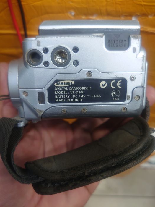 MiniDV камера Samsung VP-D200