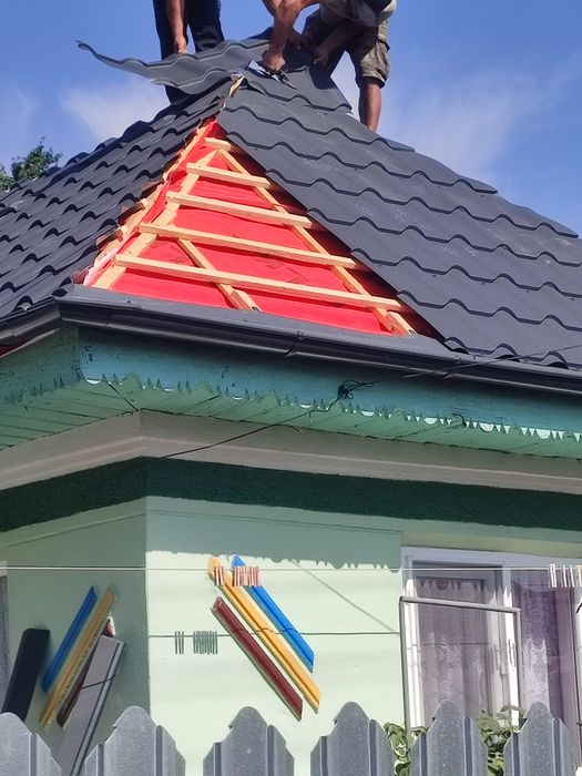 Executam acoperisuri tigla metalica si ceramica reparatii si montaj