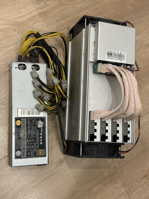 Antminer L3+ продам