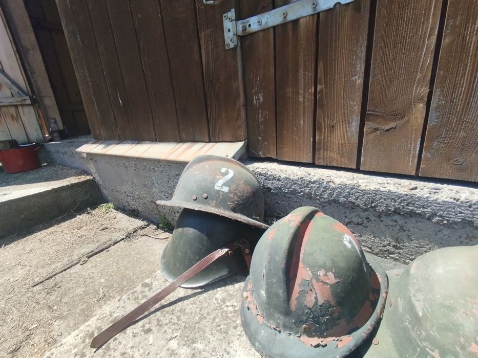 Căști vechi militare/pompieri de colecție