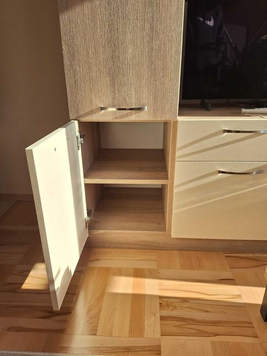 Холна секция (правена по поръчка)