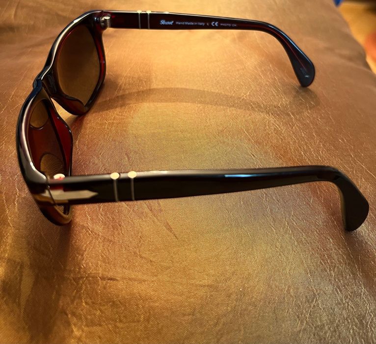 Очила марка Persol