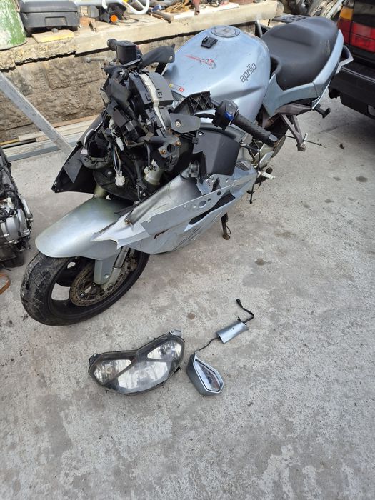 Aprilia rst futura 1000  на части