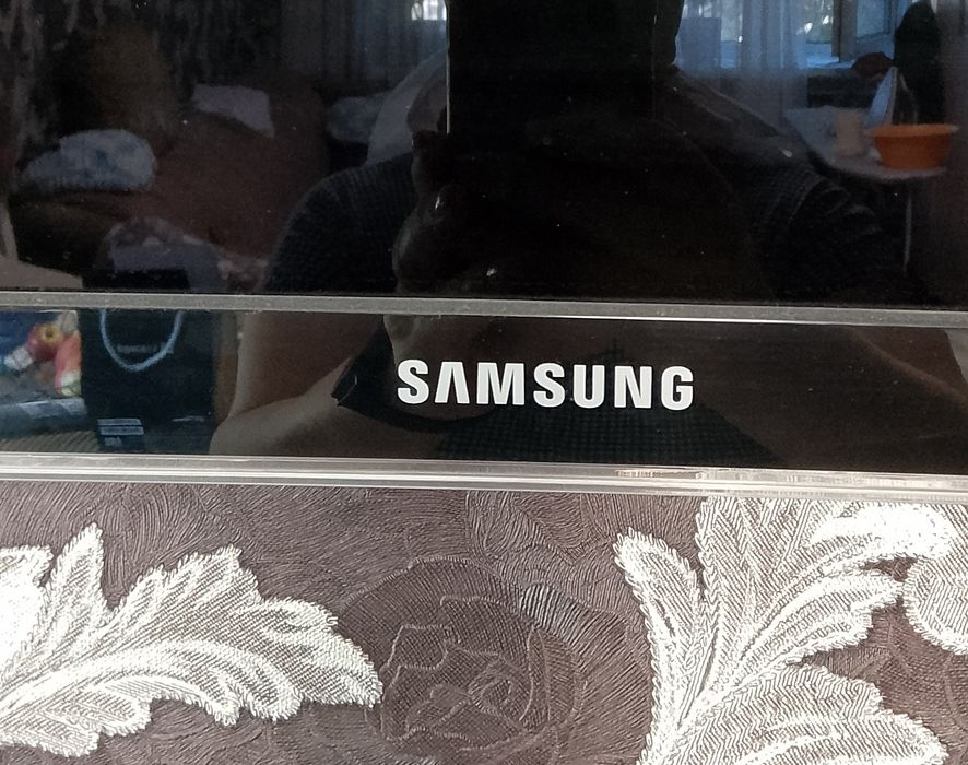 Телевизор SAMSUNG