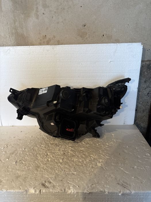 Фар Renault Megane 4