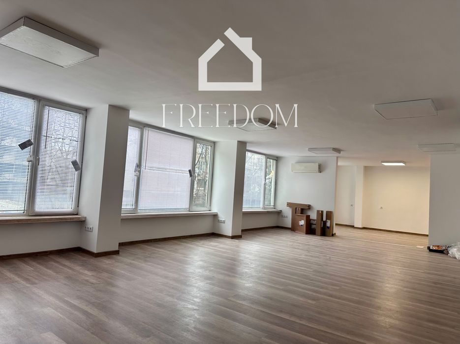 Продава се Офис в Варна, Център - 87 кв.м за 1900 €/кв.м - Снимка #11